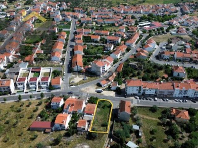 Terreno urbano com 480 m² para venda em Castelo Branco!