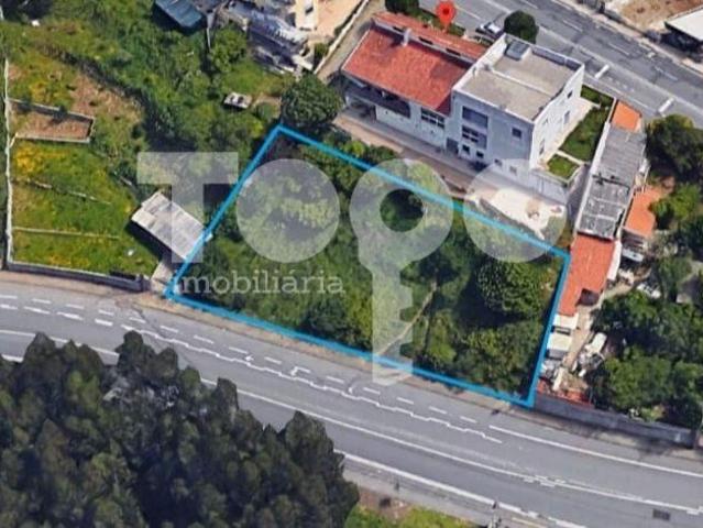 Terreno urbano com 711 m2 em Gondomar | 26063586205