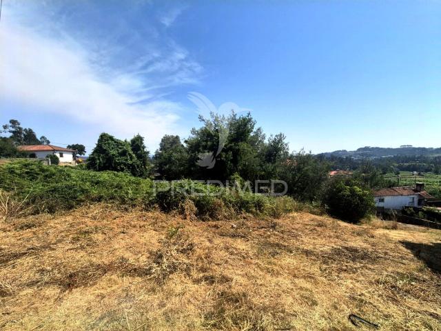 TERRENO URBANO COM PROJETO APROVADO | 760 m² | LANHAS, VILA VERDE