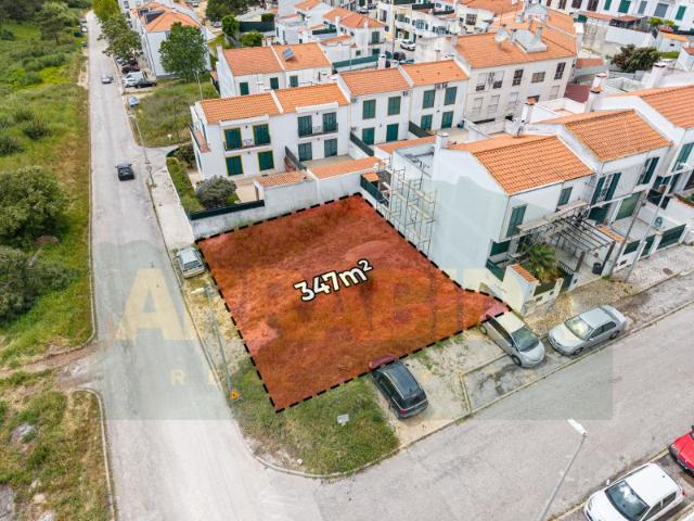 Terreno Urbano com Projeto para Moradia T4 | Almoinha Sesimbra