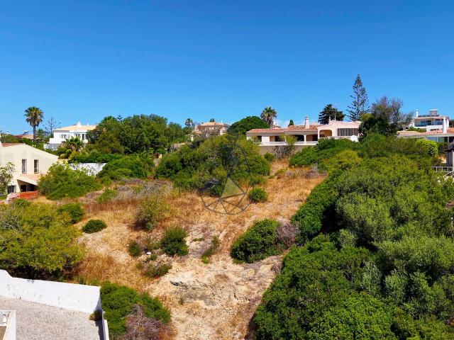 Terreno urbano com vistas para o mar na Praia da Luz, Lagos