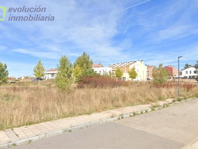 TERRENO URBANO CONSOLIDADO EN BARRIO DE CORTES EN BURGOS