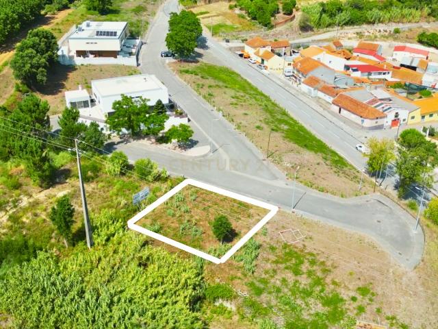 Terreno Urbano de 441m² em Loteamento | A 15km de Aveiro