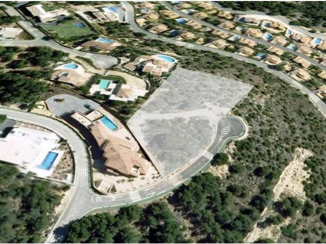 Terreno Urbano de nueva construcción en venta