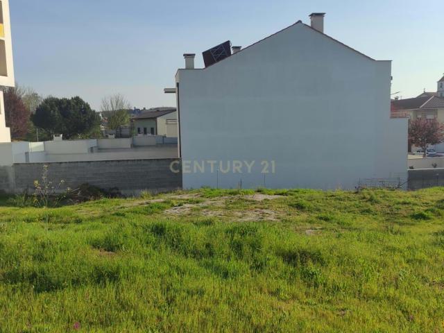 Terreno urbano em Travassós de Baixo, Viseu