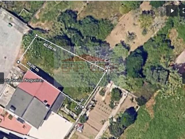 Terreno para moradia de dois pisos junto campo Futebol Valadares Gaia FC