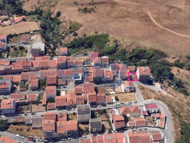 Terreno Urbano em Famões Odivelas