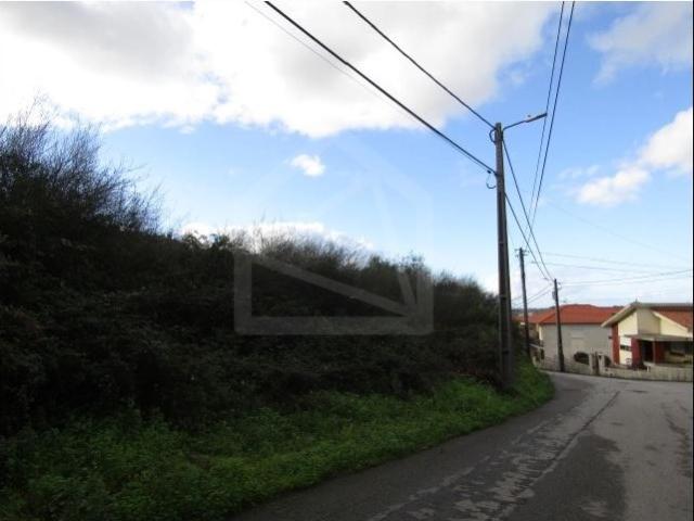 Terreno urbano em Nogueira da Regedoura