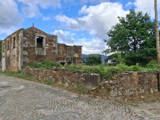 Terreno Urbano em Santa Cristina do Couto