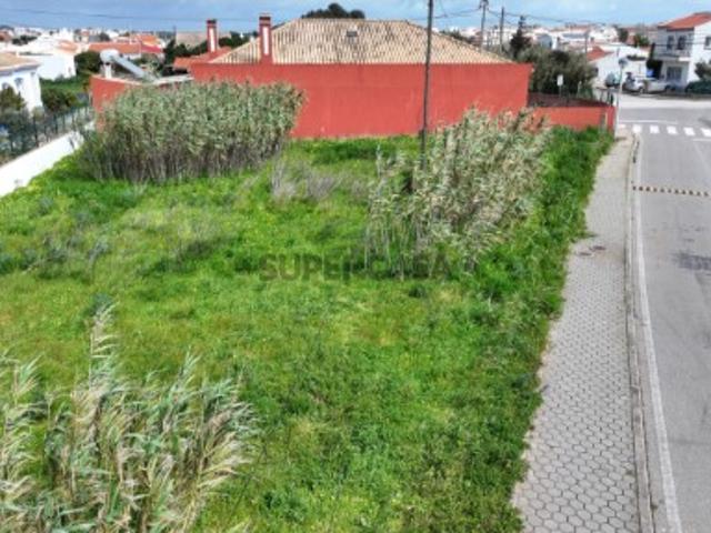 Terreno urbano em Sagres