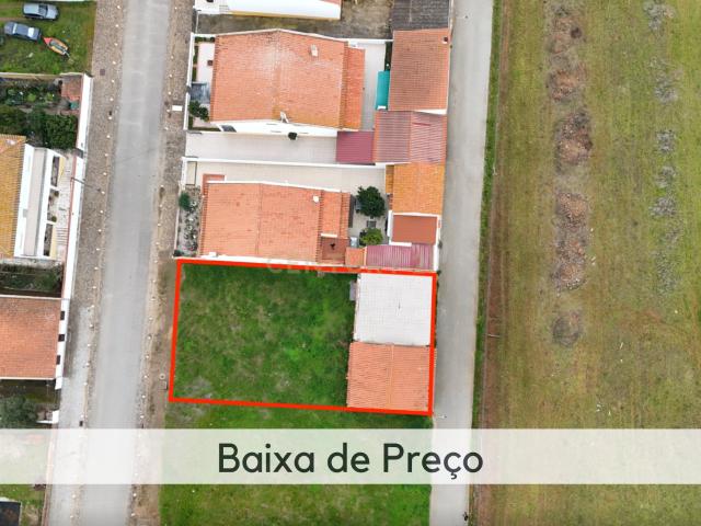 Terreno Urbano em Selmes Vidigueira, com pré construção iniciada