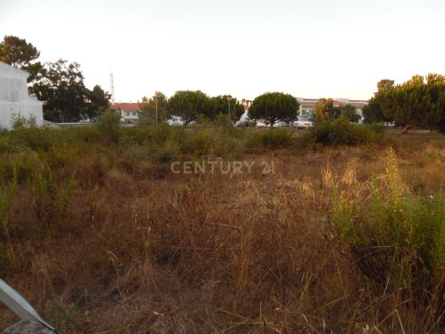 Terreno Urbano em Sesimbra com Vista para a Montanha