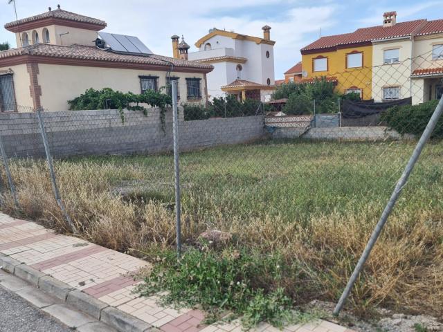 Terreno Urbano en Una de las Mejores zonas de Otura