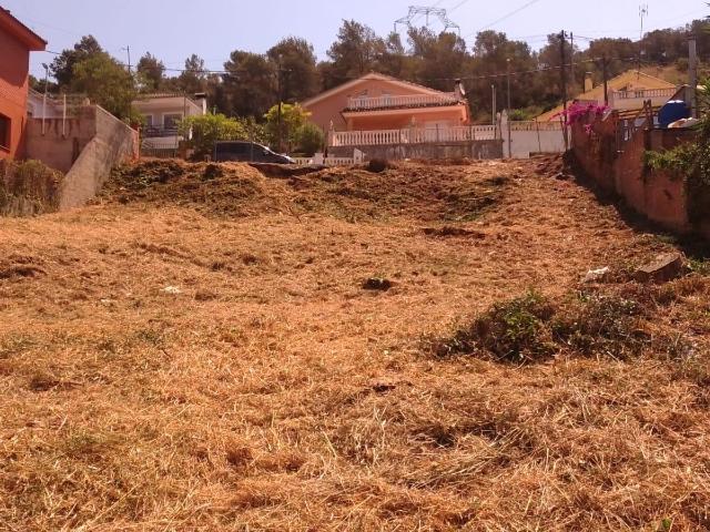Terreno urbano en venta en Urbanización California, Canyelles
