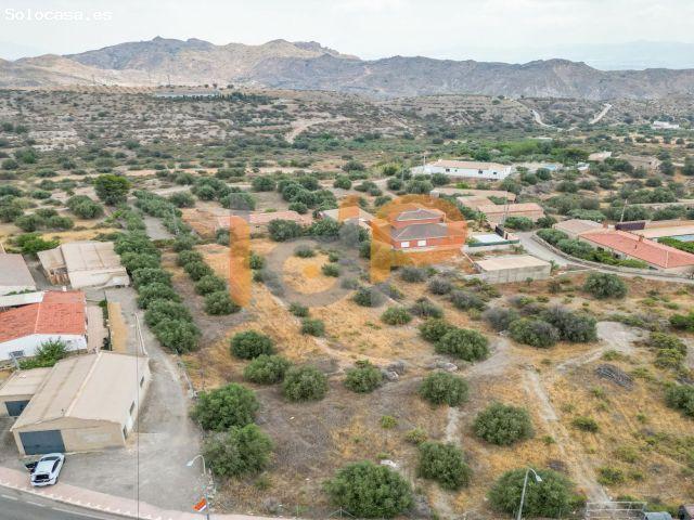 Terreno urbano en Venta en Huercal Overa, Almería