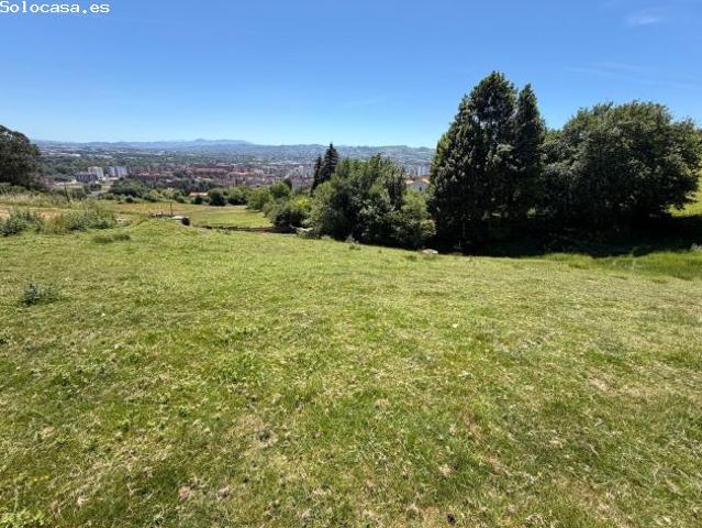 Terreno urbano en Venta en Oviedo, Asturias