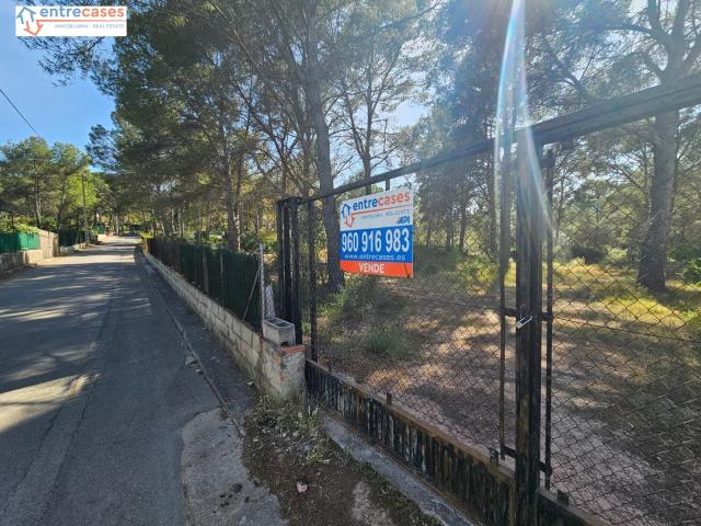 TERRENO URBANO EN GILET. 2.121 M2
