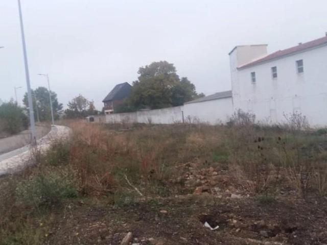 TERRENO URBANO EN LA LASTRA