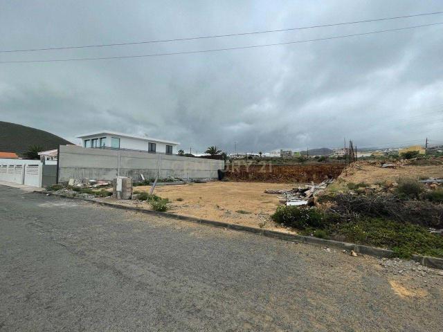 TERRENO URBANO ENTRE SAN ISIDRO Y GRANADILLA DE ABONA, EN VENTA