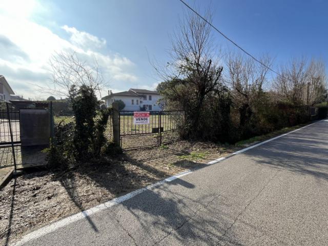 Terreno urbano in Vendita a Barbarano Mossano