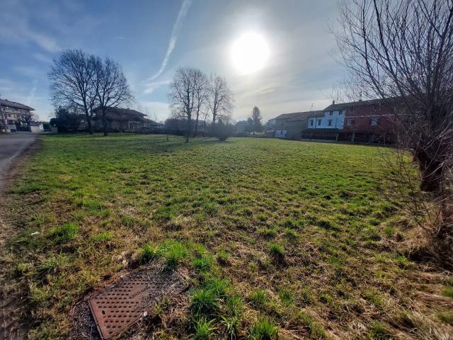 Terreno urbano in Vendita a Gattico Veruno