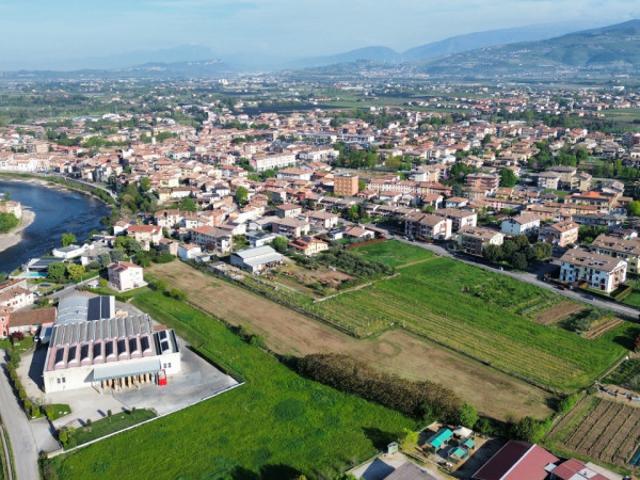 Terreno urbano in Vendita a Pescantina