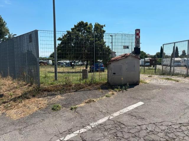 Terreno urbano in Affitto a Firenze