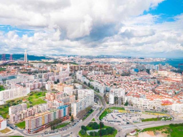 Terreno Urbano na Charneca da Caparica