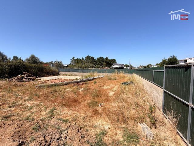 Terreno Urbano na Quinta Nova da Lobateira em Fernão Ferro