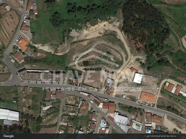 Terreno Urbano para Construção com 18.375 m² em Paredes