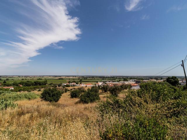 Terreno Urbano para Construção com vista para a Lezíria