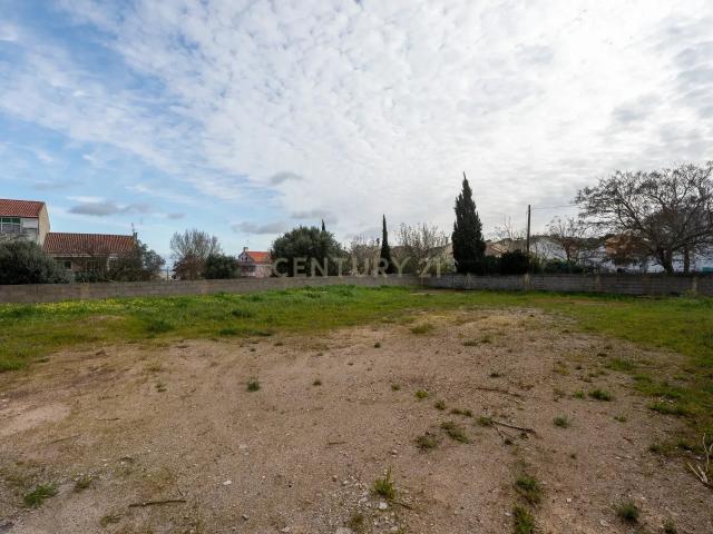 Terreno Urbano Para Construção de Moradia – Amadora