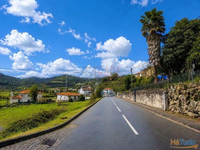 Terreno Urbano para Construção em Louredo ? Póvoa de Lanhoso | 26084087421