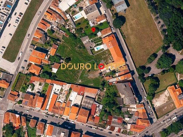 Terreno Urbano para Construção | São Mamede de Infesta