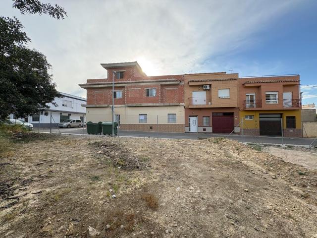 TERRENO URBANO PARA CONSTRUIR EN PLENO CENTRO DE VILAMARXANT