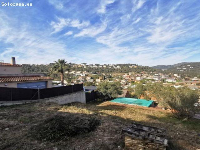 Terreno urbano piscina y barbacoa incluida