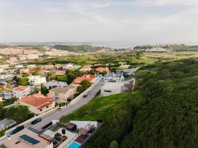 Terreno urbano com projeto aprovado em Barcarena, Oeiras