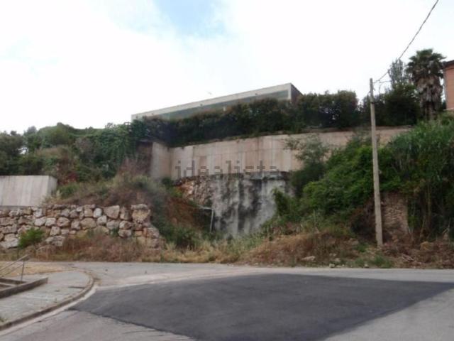 Terreno, Vallirana