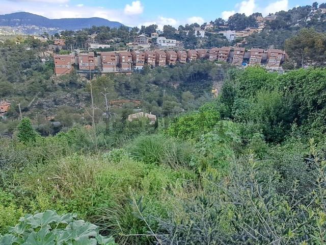 Terreno, Vallirana