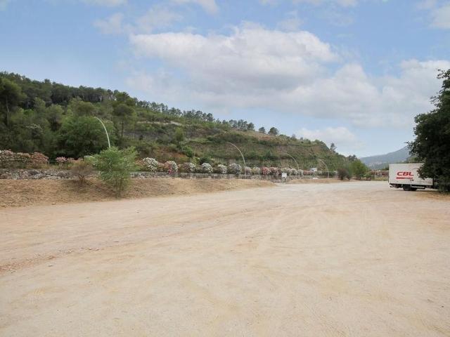 Terreno, Vallirana