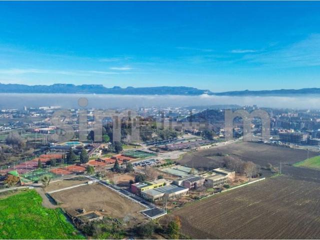 Terreno, Vic