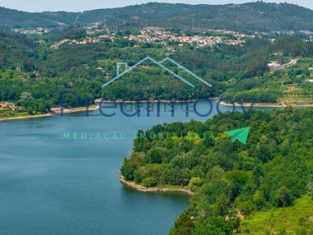 Terreno, Vila Boa do Bispo