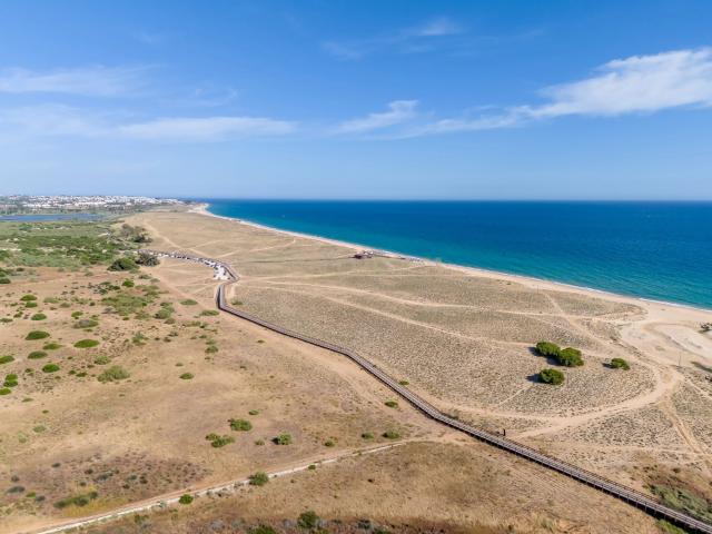 TERRENO VISTA MAR | CONSTRUÇÃO POSSÍVEL 2.011M2 | | PERA SUL SILVES