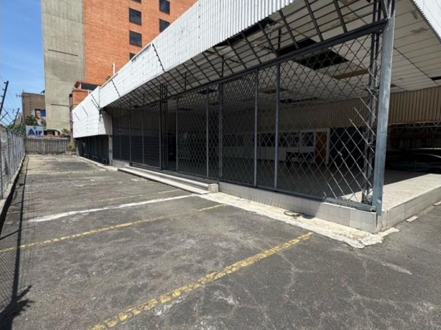 Terreno y galpón El Rosal 1.652 m2 VJpara construir edificio comercio