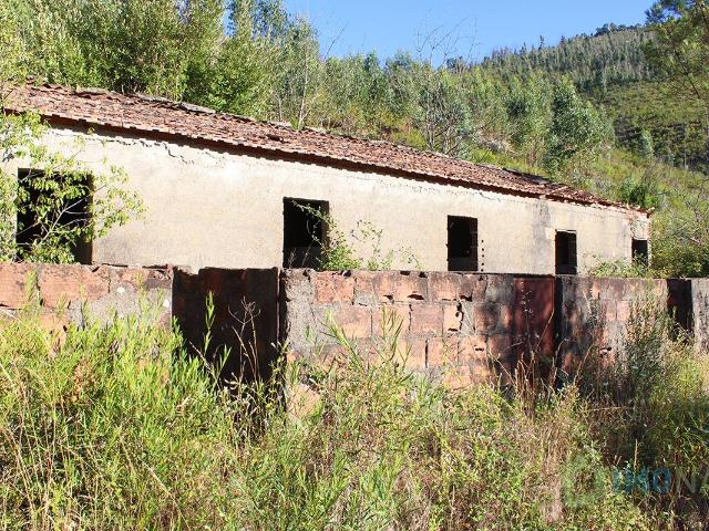 Terreno 0m² Estreiro e Vilar Barroco