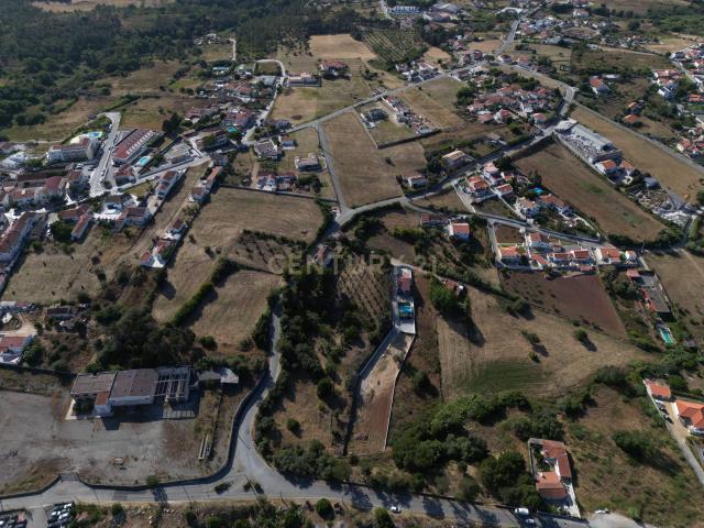 Terreno 14.000m² – Grande Potencial de Construção | Sesimbra Castelo