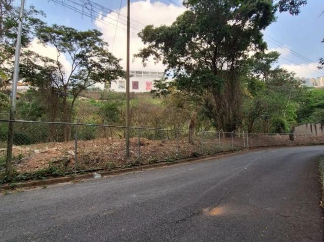 Terreno 2000m2 Cerro Verde