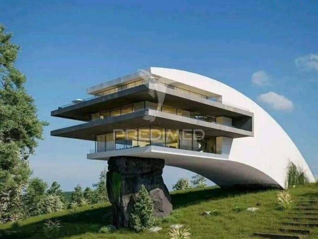 TERRENO 2.400M2 VISTA MAR, ANFITEATRO E PORTO DO FUNCHAL