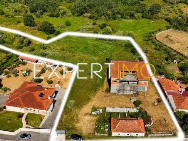 Terrenos União das freguesias de Santiago e São Simão de Litém e Albergaria dos Doze Leiria DLS102718374