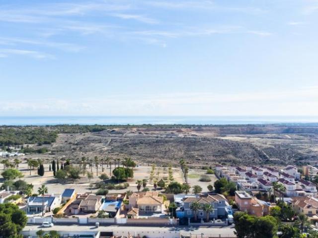 Terrenos Urb. La Marina Alicante LS99037972